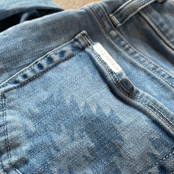 Rock & Republic Aztec Print Jeans - Picture 9 of 9